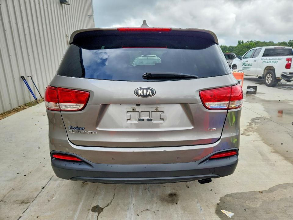 2016 KIA SORENTO LX — Фото 6 из 13