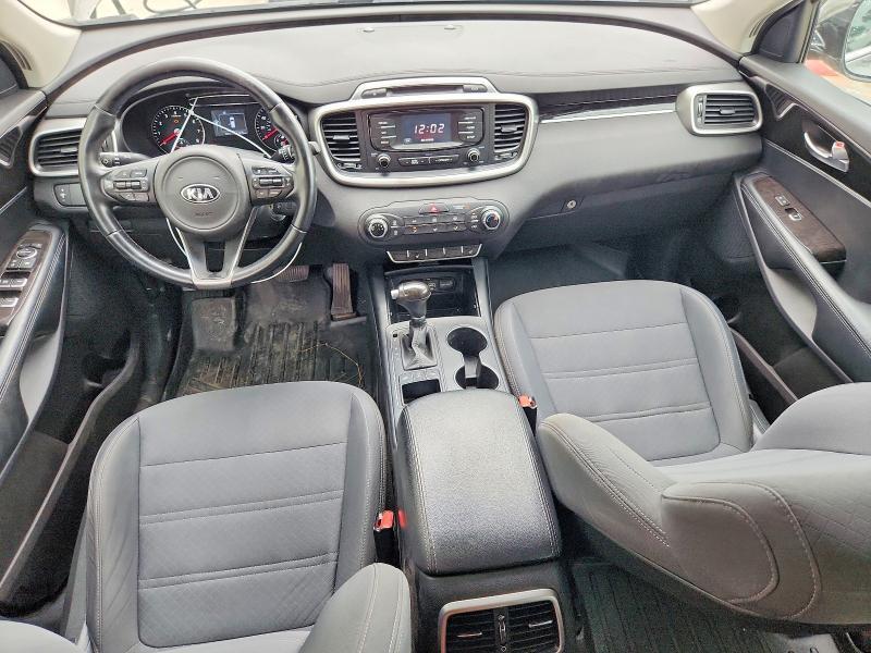 2016 KIA SORENTO LX — Фото 8 из 13