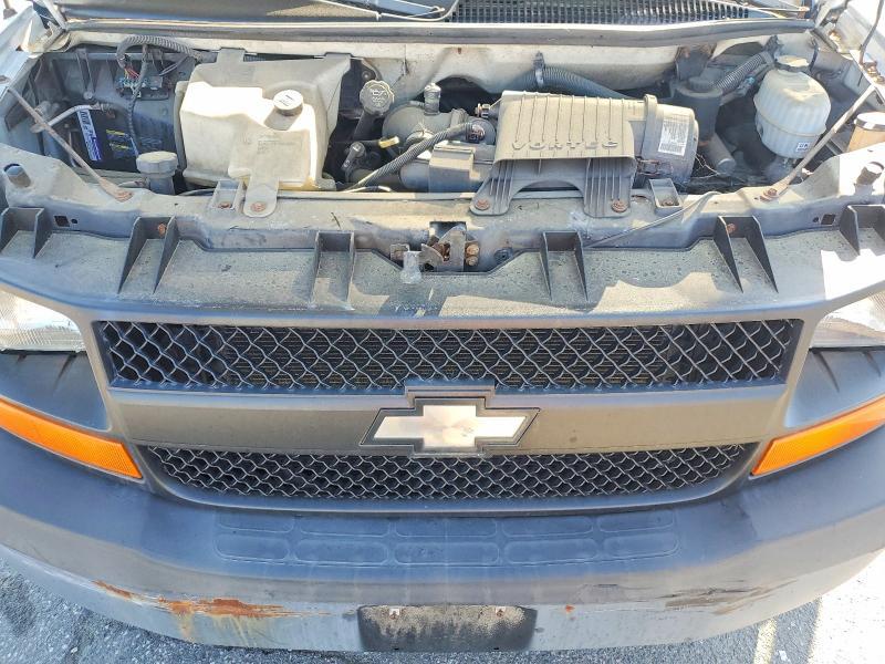 2004 CHEVROLET EXPRESS G3500 — Фото 12 из 13