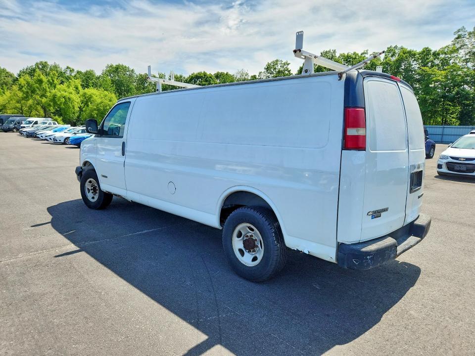 2004 CHEVROLET EXPRESS G3500 — Фото 2 из 13