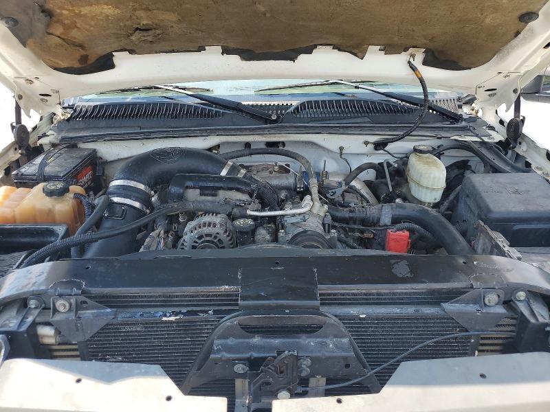 2004 CHEVROLET SILVERADO K3500 — Фото 11 из 12