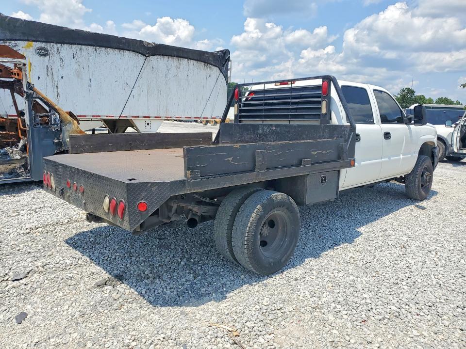 2004 CHEVROLET SILVERADO K3500 — Фото 3 из 12