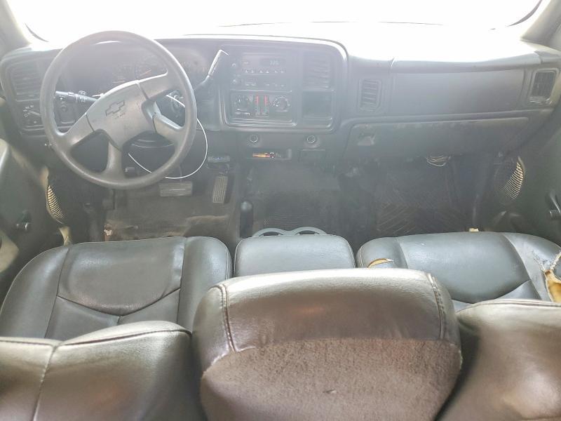 2004 CHEVROLET SILVERADO K3500 — Фото 8 из 12