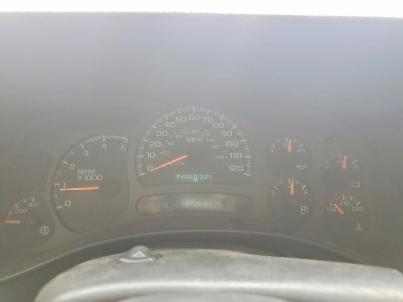 2004 CHEVROLET SILVERADO K3500 — Фото 9 из 12