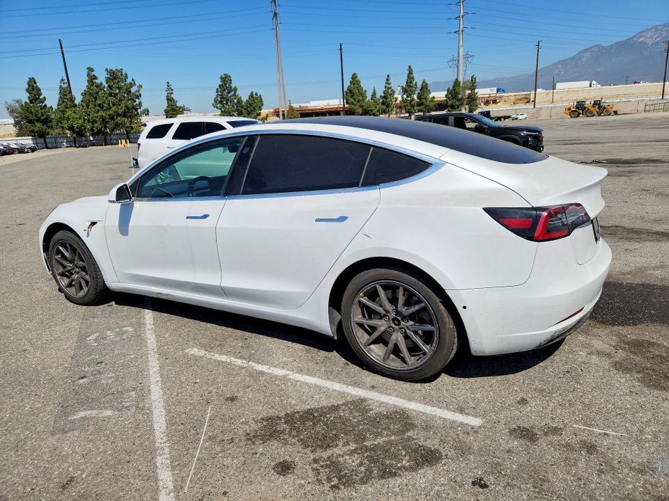5YJ3E1EA5LF669876 2020 TESLA MODEL 3 photo no. 2