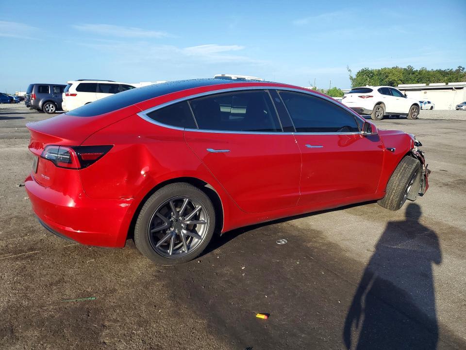 2020 TESLA MODEL 3 — Фото 3 из 12