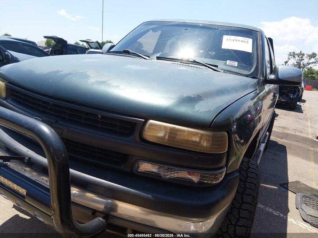 2GCEC19V821236811 2002 CHEVROLET SILVERADO 1500 photo no. 2