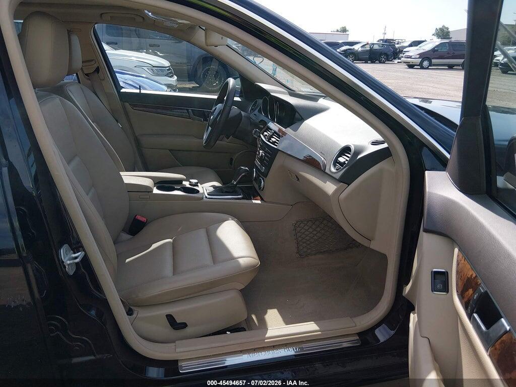 WDDGF4HB1EA944424 2014 MERCEDES-BENZ C 250 photo no. 5