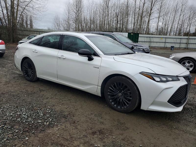 2020 TOYOTA AVALON XSE — Фото 4 из 12