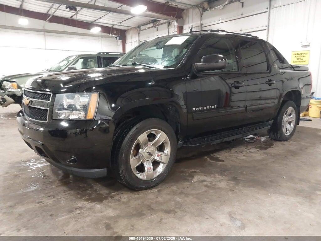 3GNTKEE72DG296738 2013 CHEVROLET AVALANCHE photo no. 2