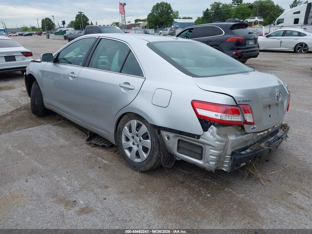 4T4BF3EK4BR102823 2011 TOYOTA CAMRY photo no. 3