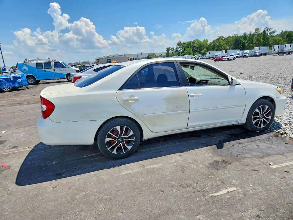 JTDBE32K740282587 2004 TOYOTA CAMRY photo no. 3