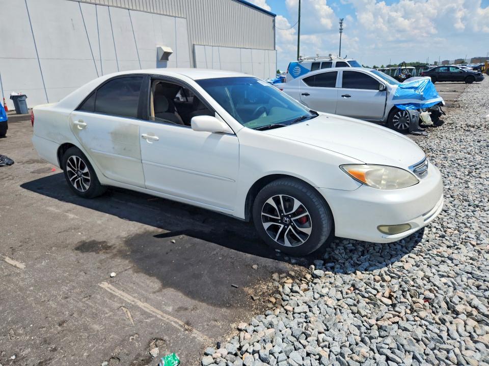 JTDBE32K740282587 2004 TOYOTA CAMRY photo no. 4