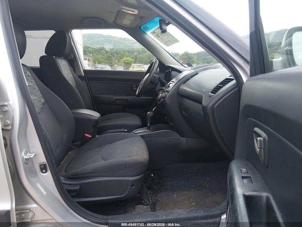 KNDJT2A2XA7702133 2010 KIA SOUL photo no. 5