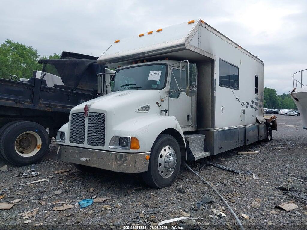 2NKMHD7X01M852226 2001 KENWORTH CONSTRUCTION photo no. 2