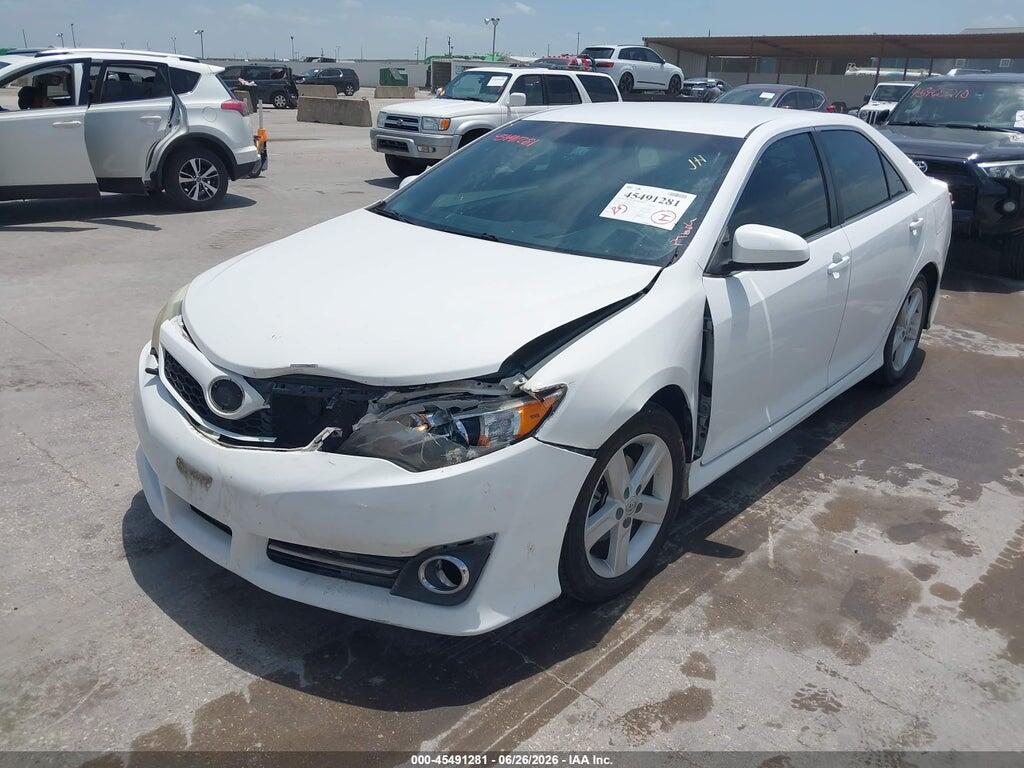 4T1BF1FKXEU829420 2014 TOYOTA CAMRY photo no. 2