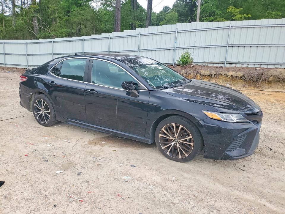 2020 TOYOTA CAMRY SE — Фото 4 из 12