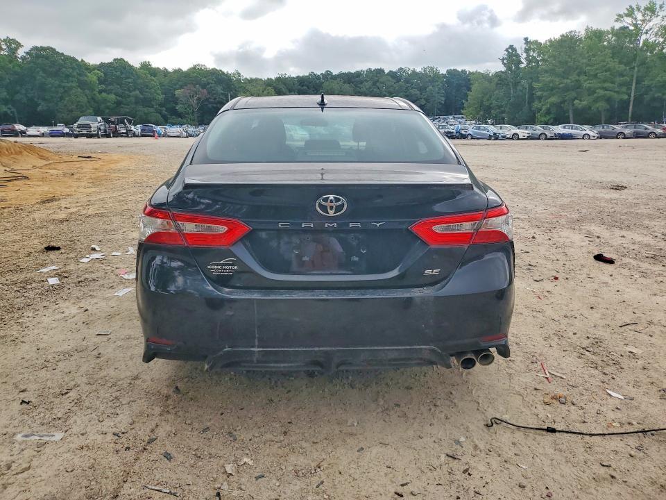 2020 TOYOTA CAMRY SE — Фото 6 из 12