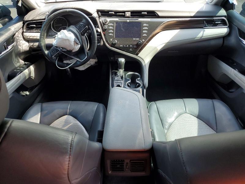 2020 TOYOTA CAMRY XLE — Фото 8 из 12