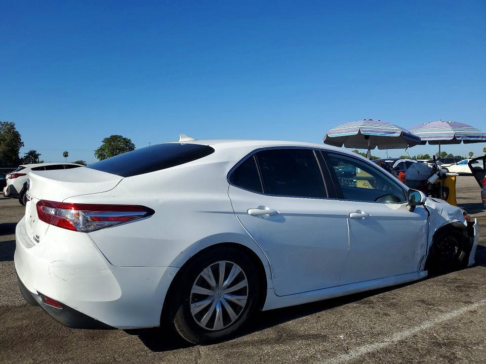 4T1C31AK8LU538593 2020 TOYOTA CAMRY photo no. 3
