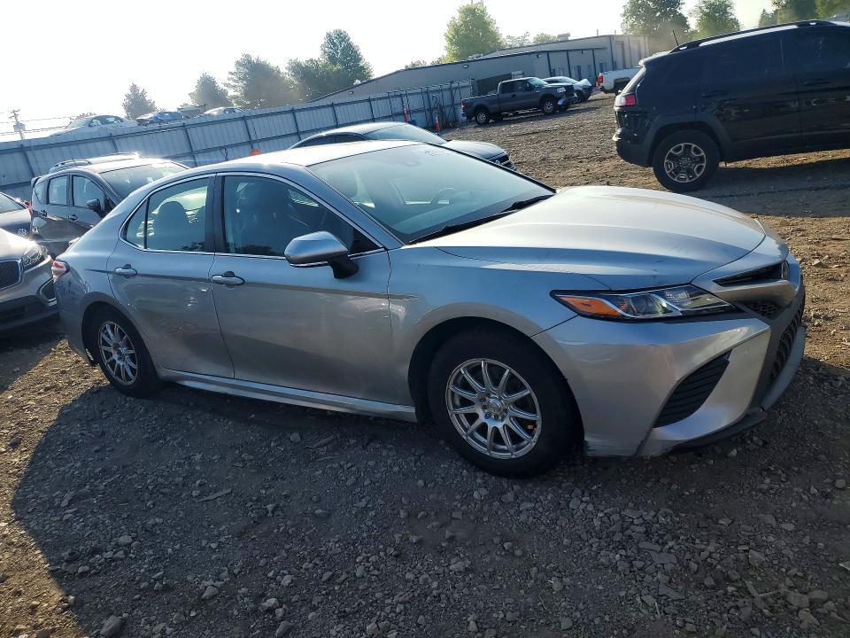 2020 TOYOTA CAMRY — Фото 4 из 12