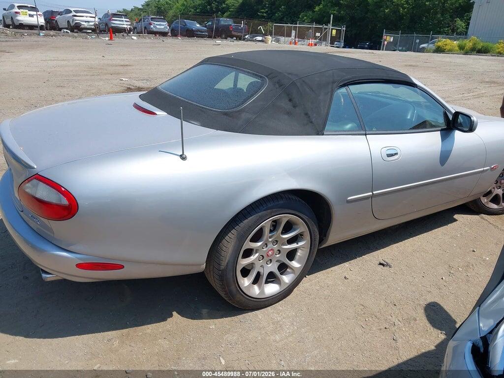 SAJJA42B4YPA05782 2000 JAGUAR XK8 photo no. 4