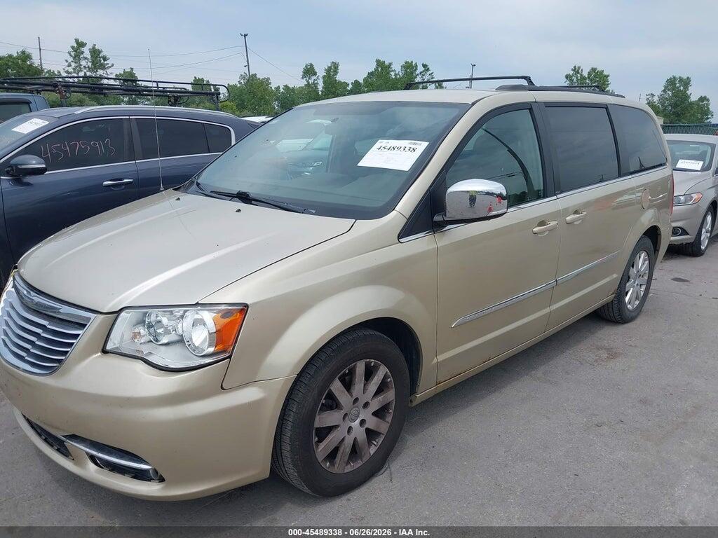 2A4RR8DG0BR780698 2011 CHRYSLER TOWN & COUNTRY photo no. 2