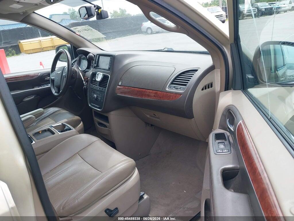 2A4RR8DG0BR780698 2011 CHRYSLER TOWN & COUNTRY photo no. 5