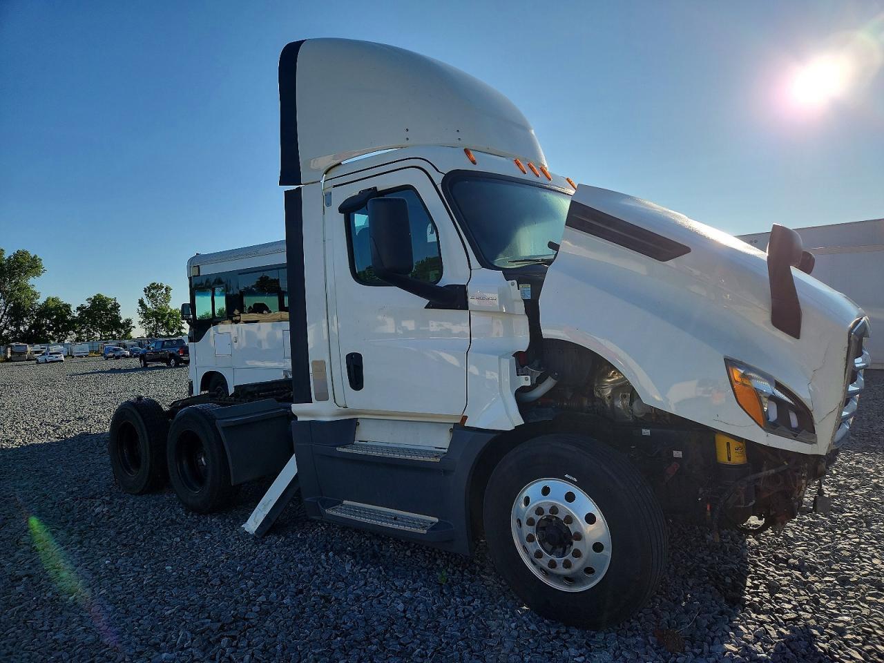 3AKJHLDV3LSLF0836 2020 FREIGHTLINER CASCADIA 126 photo no. 1