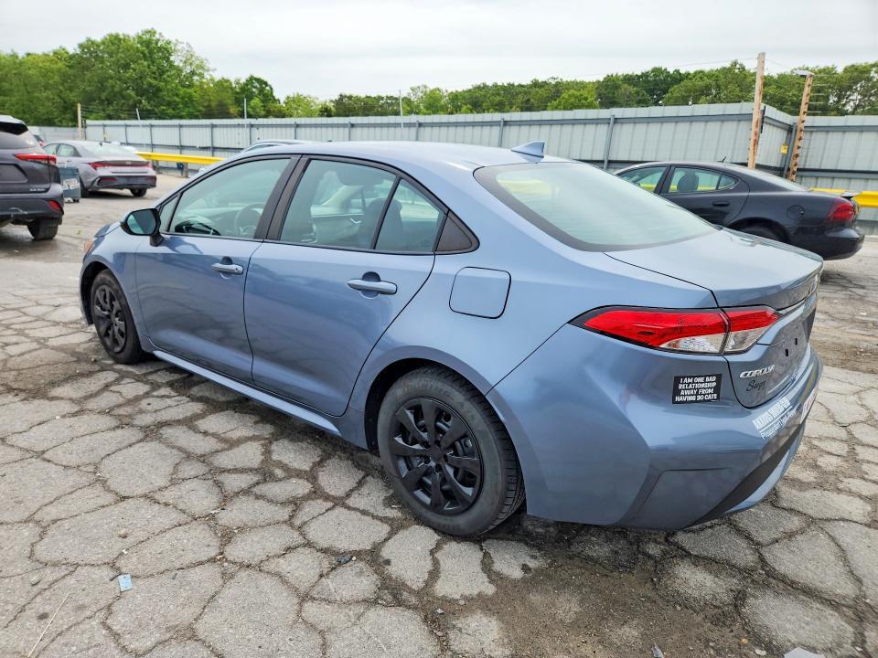2020 TOYOTA COROLLA LE — Фото 2 из 12