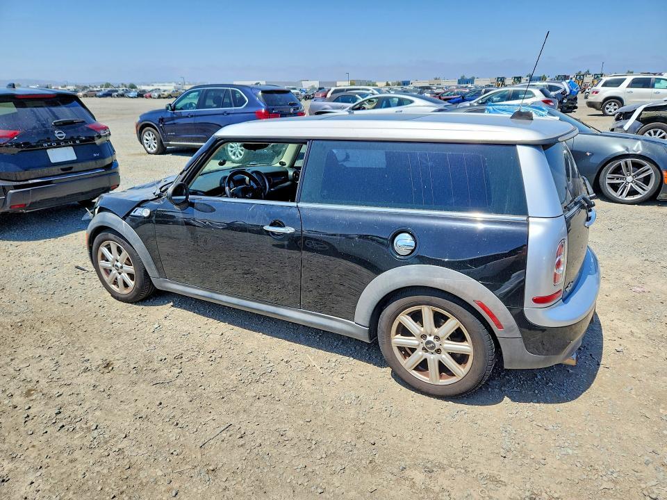 2011 MINI COOPER S CLUBMAN — Фото 2 из 12