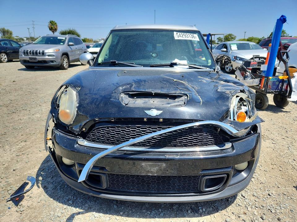 2011 MINI COOPER S CLUBMAN — Фото 5 из 12
