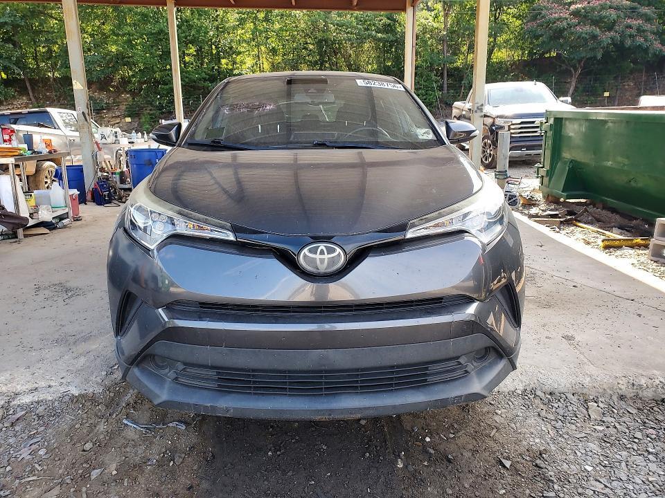 2018 TOYOTA C-HR XLE — Фото 5 из 12