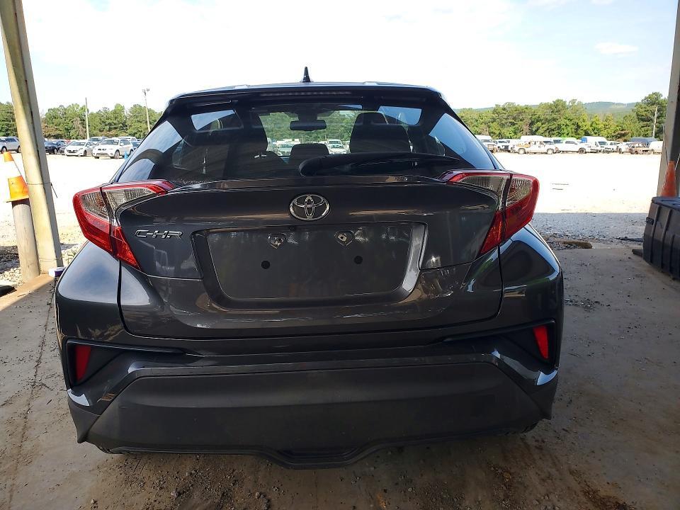 2018 TOYOTA C-HR XLE — Фото 6 из 12