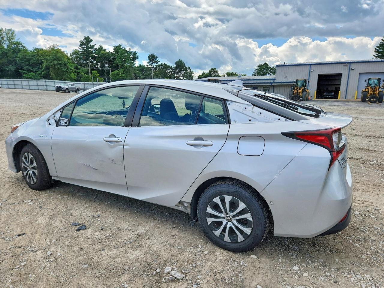 2020 TOYOTA PRIUS LE AWD-E — Фото 2 из 13