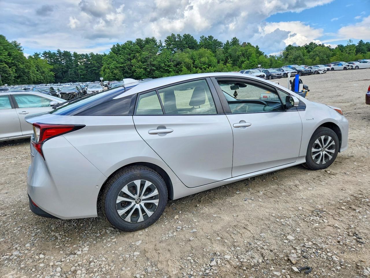 2020 TOYOTA PRIUS LE AWD-E — Фото 3 из 13
