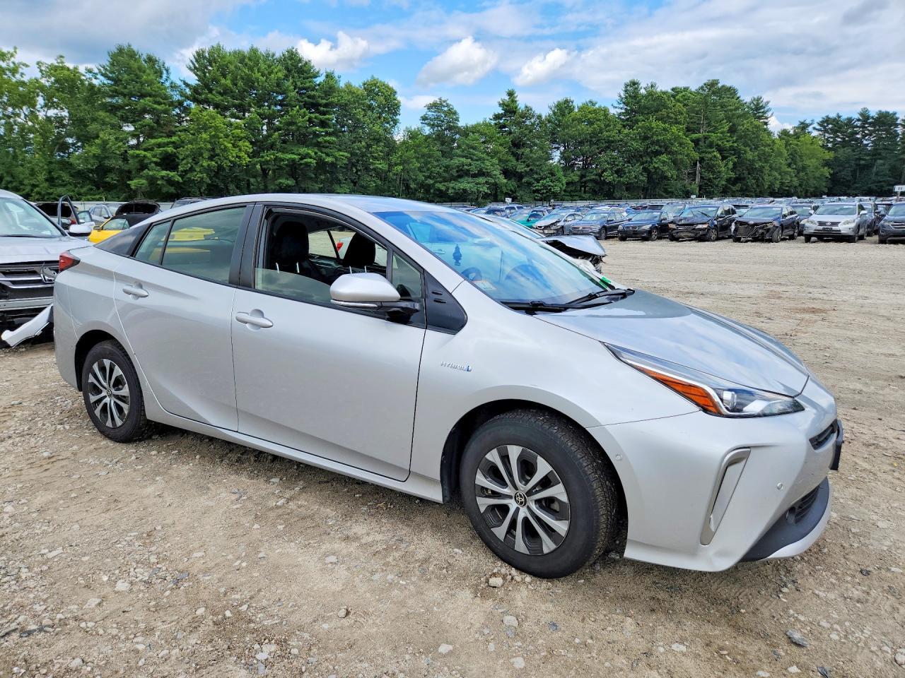 2020 TOYOTA PRIUS LE AWD-E — Фото 4 из 13