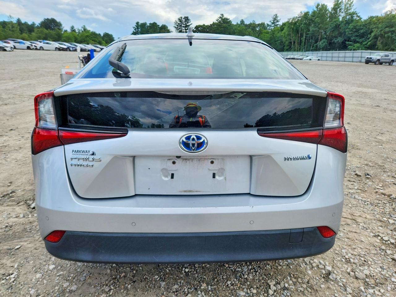 2020 TOYOTA PRIUS LE AWD-E — Фото 6 из 13