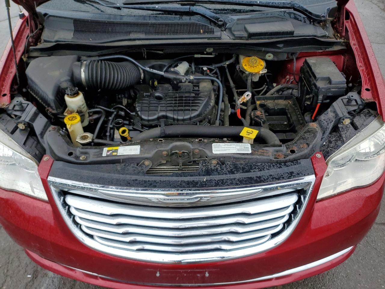 2016 CHRYSLER TOWN & COUNTRY TOURING — Фото 12 из 13