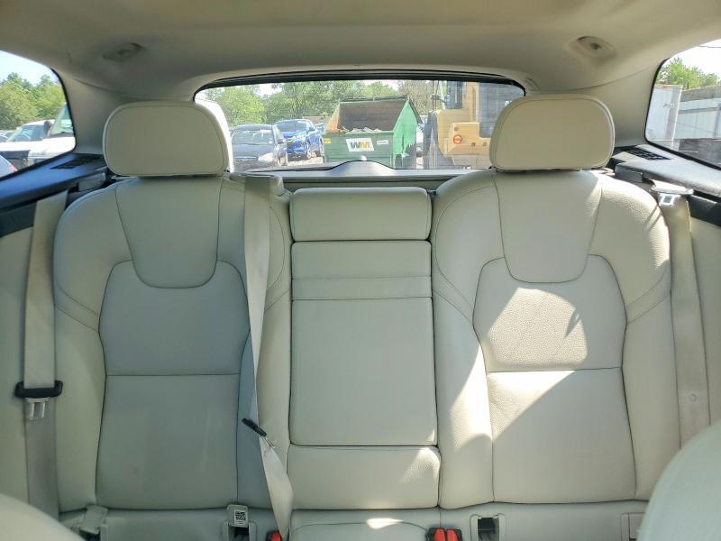 2020 VOLVO XC60 T5 MOMENTUM — Фото 10 из 13