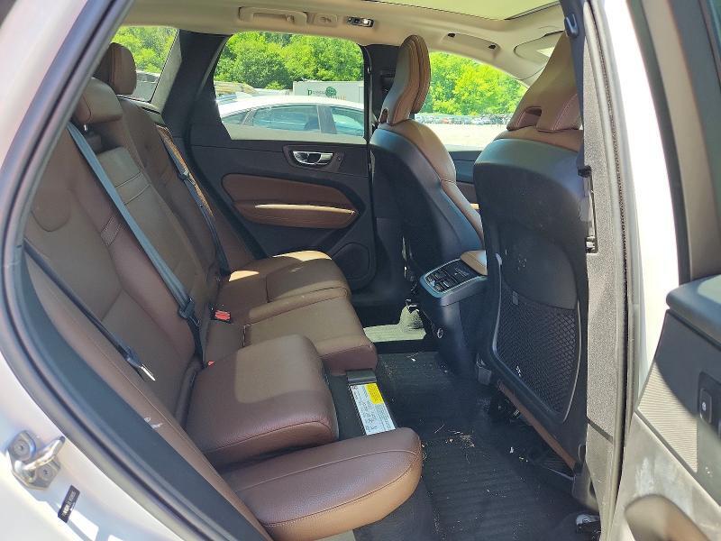 2020 VOLVO XC60 T5 INSCRIPTION — Фото 10 из 12