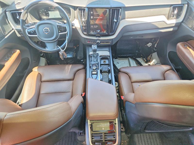 2020 VOLVO XC60 T5 INSCRIPTION — Фото 8 из 12
