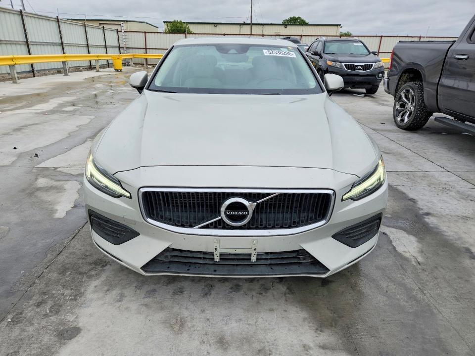2020 VOLVO S60 T5 MOMENTUM — Фото 5 из 12