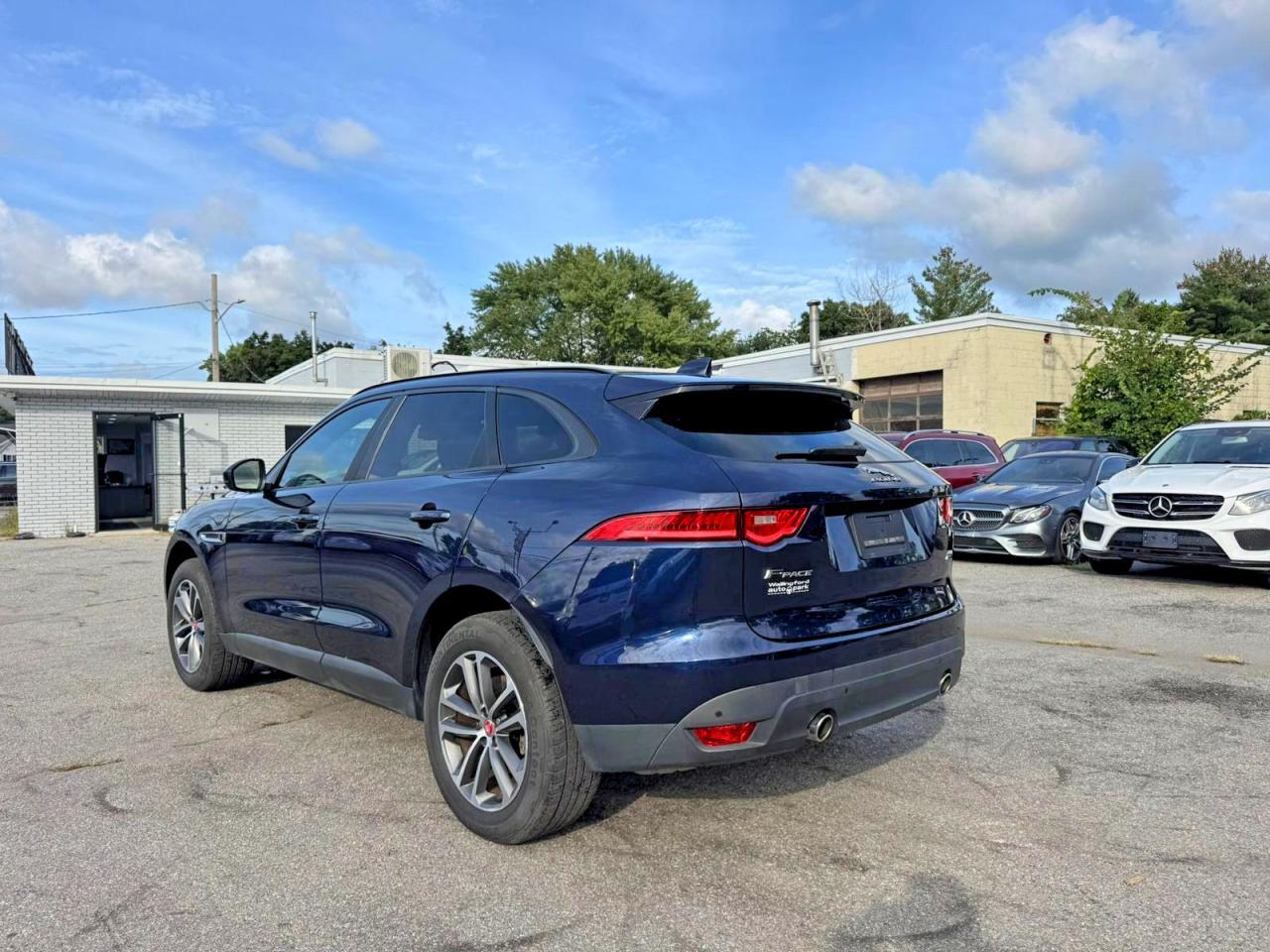 2017 JAGUAR F-PACE 35T PREMIUM — Фото 3 из 10