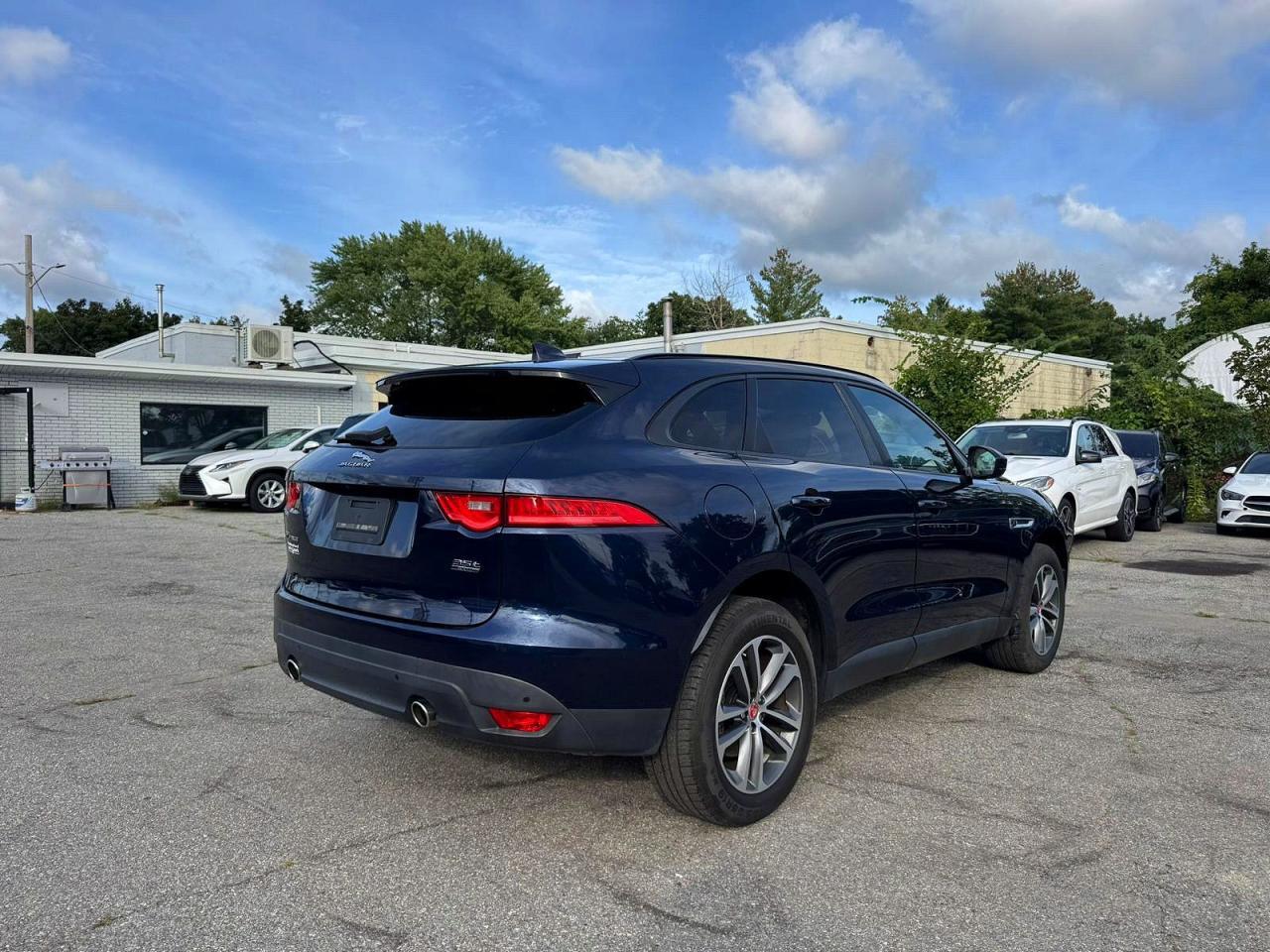 2017 JAGUAR F-PACE 35T PREMIUM — Фото 4 из 10