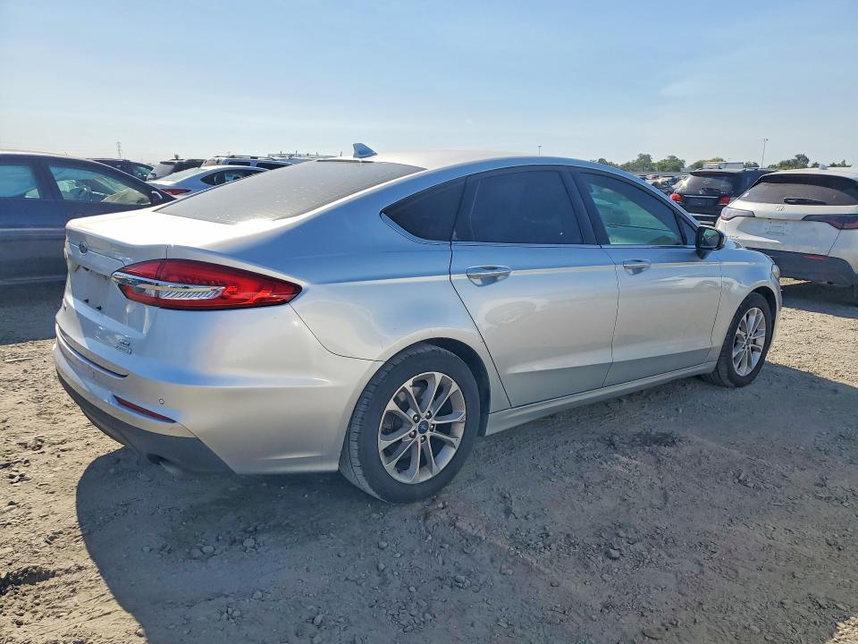 2019 FORD FUSION SE — Фото 3 из 12