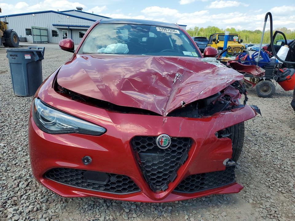 2019 ALFA ROMEO GIULIA TI — Фото 5 из 12