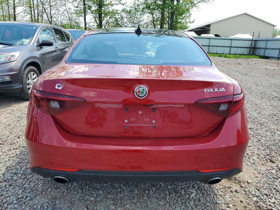 2019 ALFA ROMEO GIULIA TI — Фото 6 из 12