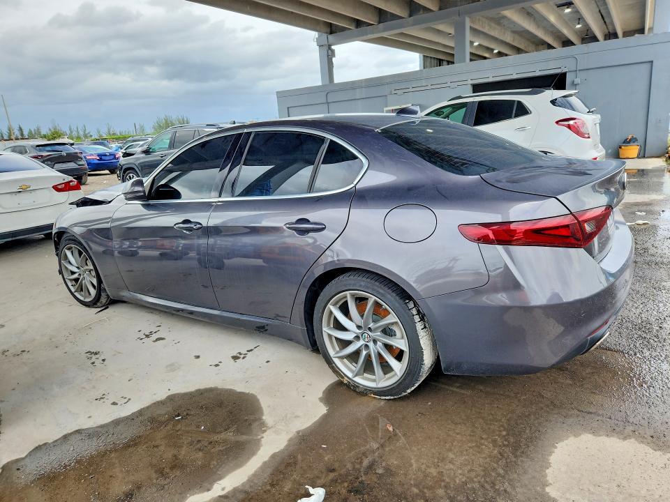 2019 ALFA ROMEO GIULIA — Фото 2 из 12