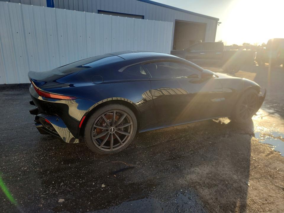 2019 ASTON MARTIN VANTAGE — Фото 3 из 13